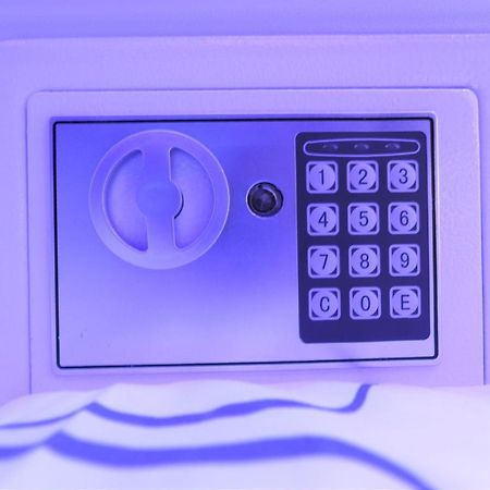 Jc Space Capsule Hotel Kuah Eksteriør billede