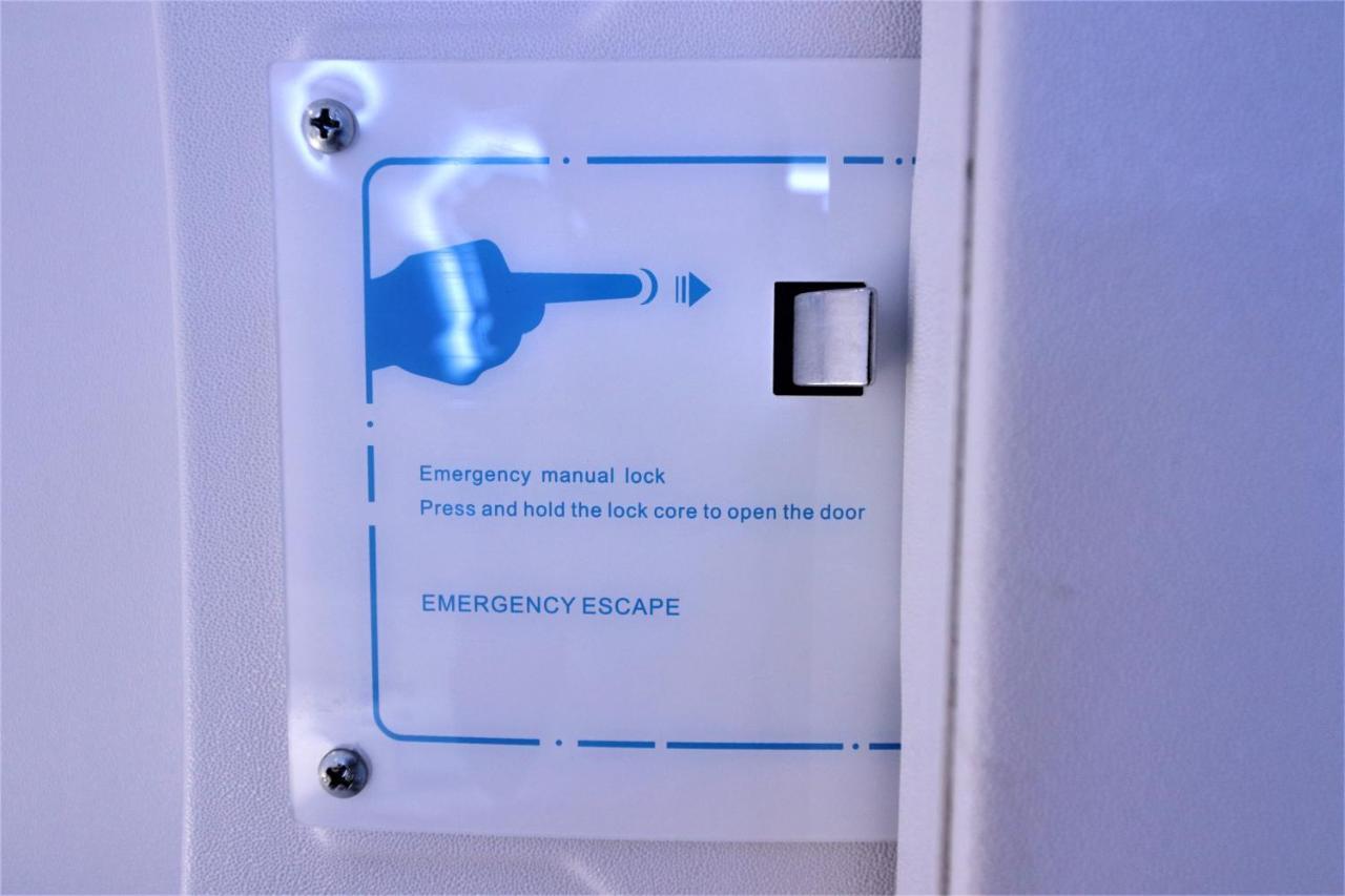 Jc Space Capsule Hotel Kuah Eksteriør billede
