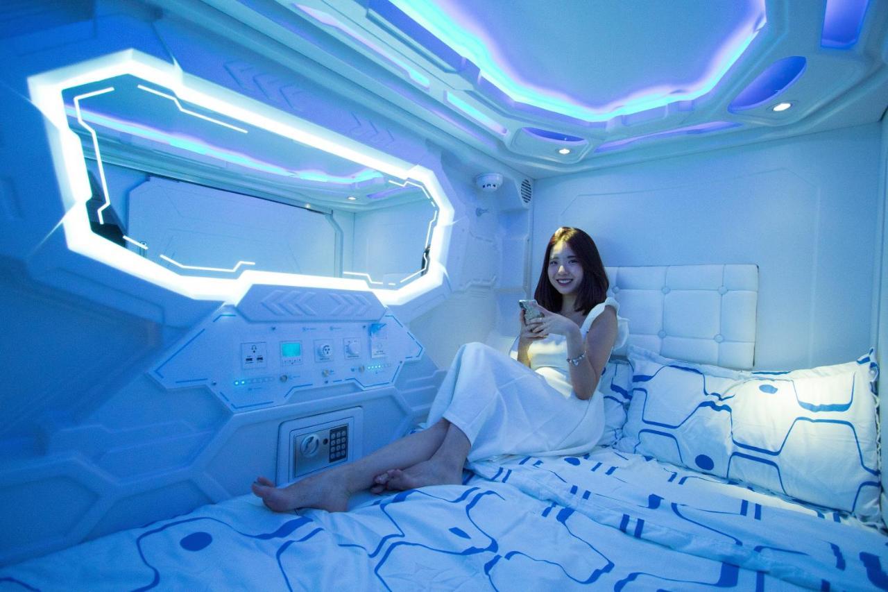Jc Space Capsule Hotel Kuah Eksteriør billede